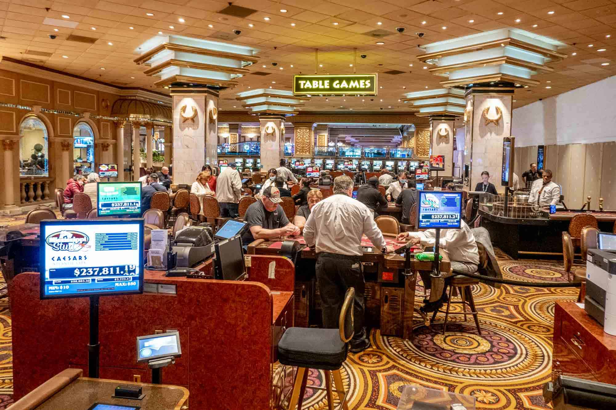 Poker Stratejileri: Dijital Kortlarda Uzmanlaşma